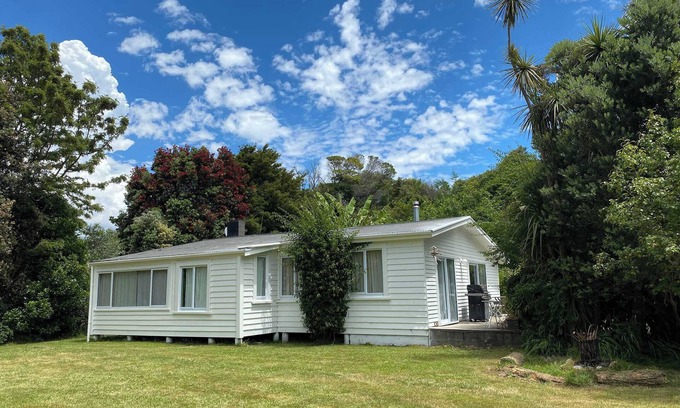 Parapara House | Bishop Road's Original Farmhouse - Parapara Beach