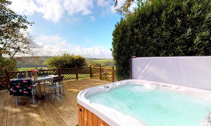 Bishops Tawton Apartment | BISHOPS TAWTON OVERTON HOUSE | 2 Bedrooms | Bishops Tawton | Sleeps 4