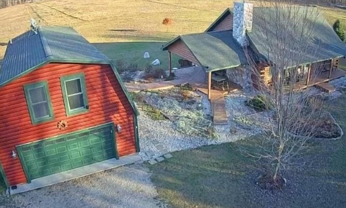 Beulah House | Bison Acres Close to Crystal Mt with Hot Tub