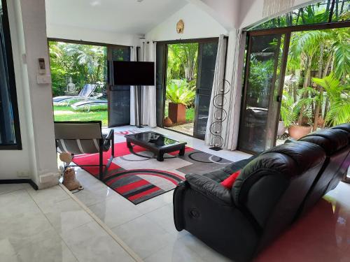Ban Saiyuan Villa | Bjou, Cosy Tropical Villa