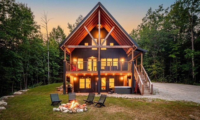 Sunday River Area House | Black Bear Chalet – Hot Tub, Fire Pit, Mtn Views, Game Room