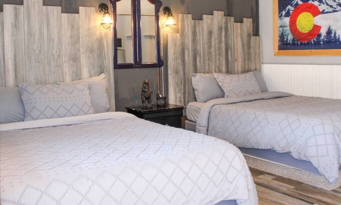 Howard House | Black Bear Lodge 3 Su