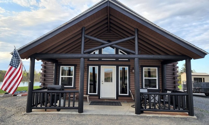 Caribou Cabin | Black Bear Lodge