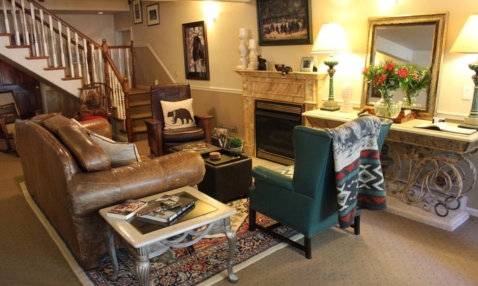 Ouray Bed & Breakfast | Black Bear Manor