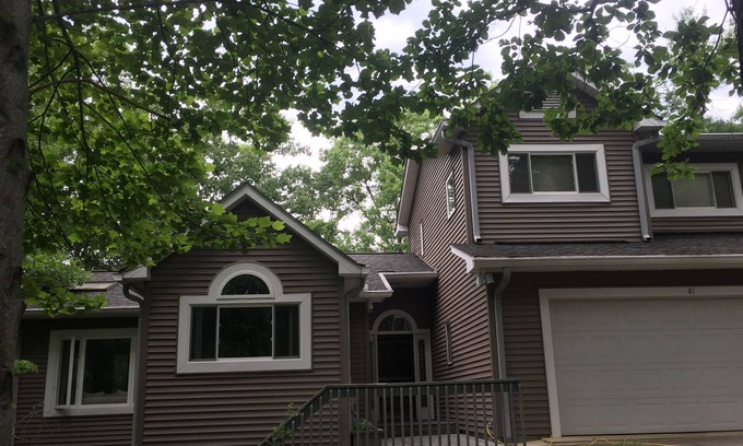 Black Mountain House | Black Bear Retreat for all seasons. Book Spring now and Save 10%.