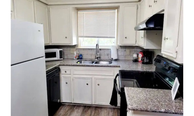 Lubbock Apartment | Black Beard's Cabin - Lubbock Local - Cozy Getaway