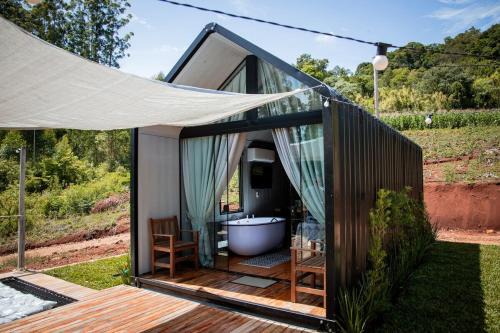 Tres Coroas Ski Chalet | Black Cabana