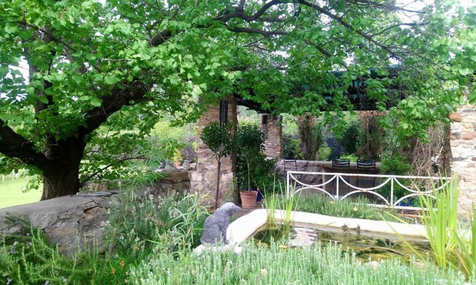 Smithfield Bed & Breakfast | Black Cottage
