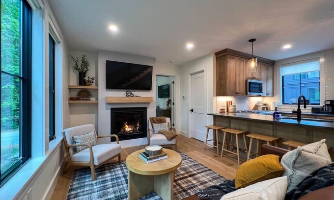 Cranmore Birches House | Black Diamond @ Cranmore Mt. | Brand new | Hot Tub