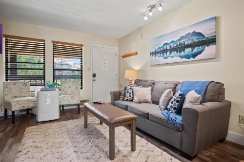 Wolf Creek House | Black Diamond Lodge with Resort Amenities