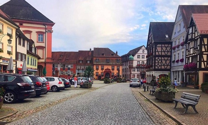 Gengenbach Apartment | Black Forest Home near Europapark Rust Superior Apartment