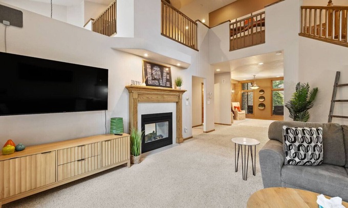 Rapid City House | Black Hills Executive Estate