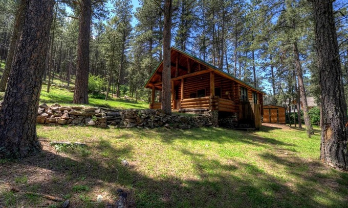 Rapid City Cabin | Black Hills Historic Creekside Log Cabin