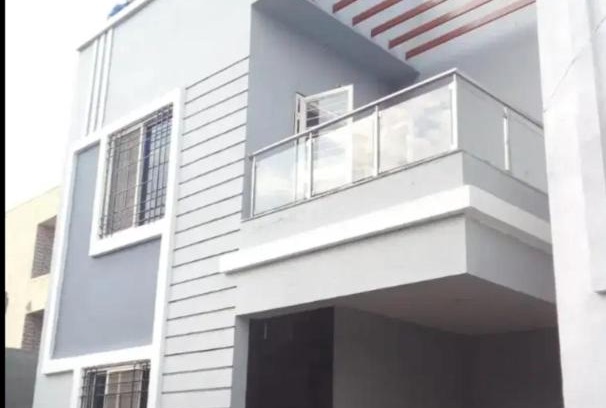 Pune House | Black N' White Stays