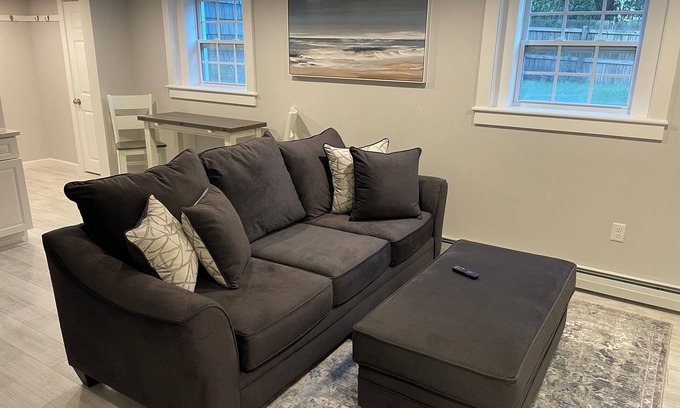 Scarborough Apartment | Black Point Beach Bungalow
