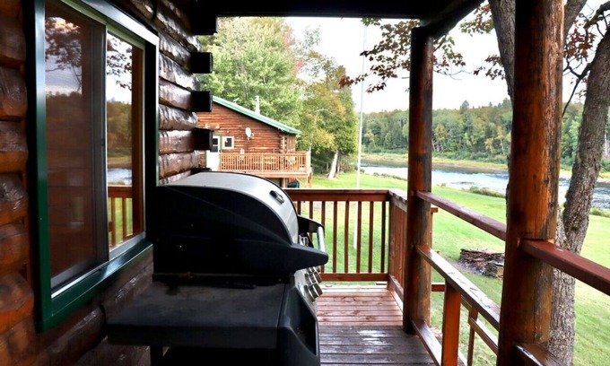 Red Bank Cabin | Black Rapids - Atlantic Lodge