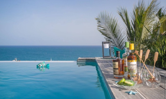 Le Diamant Villa | Black Stone