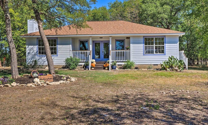 Salado Cottage | 'Blackberry Roost' Home ~ 4 Mi to Downtown Salado