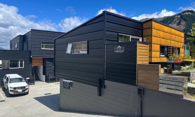Queenstown City Centre Apartment | Blackrock Apartments