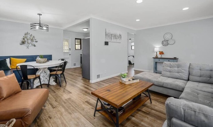 St. Louis House | Blair's South City House - Long Stays Welcome