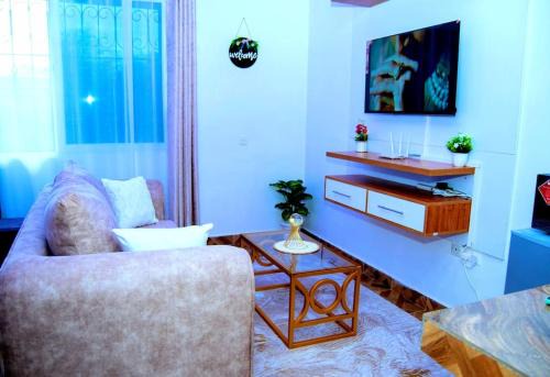 Gede Apartment | Blaq's Luxury Homes- Exquisite, Cozy Studio.