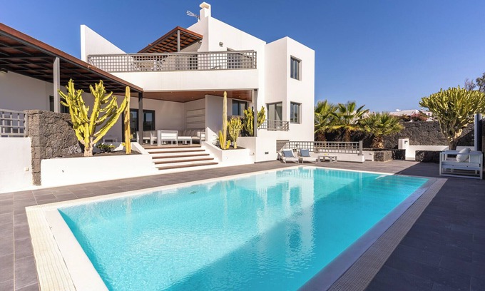Yaiza Villa | Blasco | luxury and comfort in an unrivalled setting