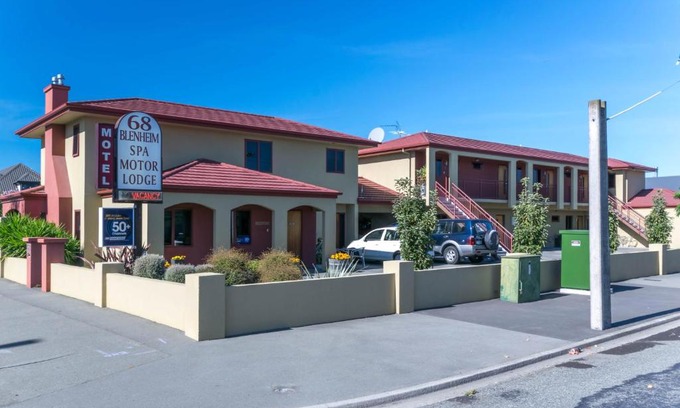 Blenheim Hotel | Blenheim Spa Motor Lodge