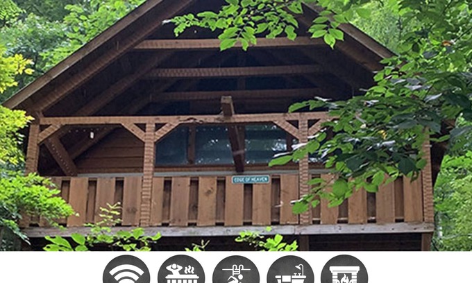 Townsend Cabin | Blessed Nest: Free Attraction Ticket, Hot Tub, Pool Access, & Mountain Views