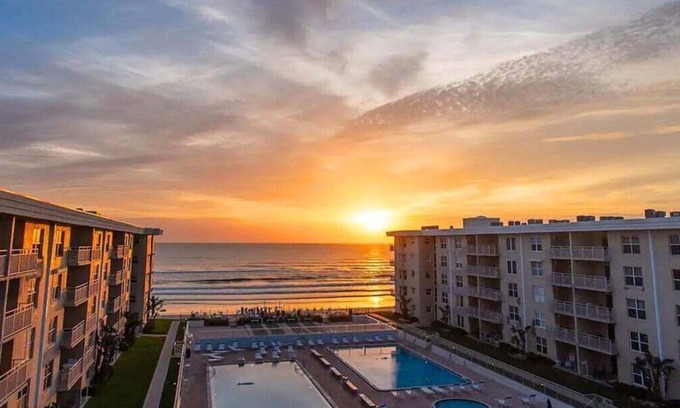 New Smyrna Beach Condo | Blessed Oceanview - Top-floor Oceanviews w/2 pools