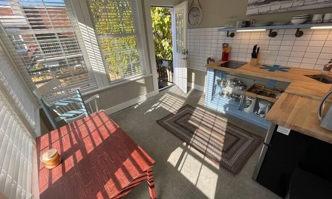 Lancaster Apartment | BLETCHER GARDEN LOFT - LANCASTER HISTORIC DISTRICT