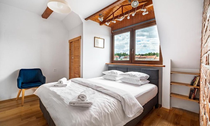 Zgorzelec Apartment | Blick Apartments - Riverview Studio Apartment