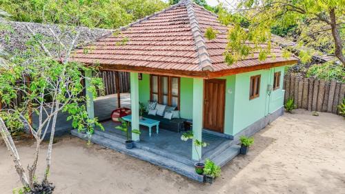 Pottuvil Villa | Bliss Yoga cottage & Shala Arugam Bay