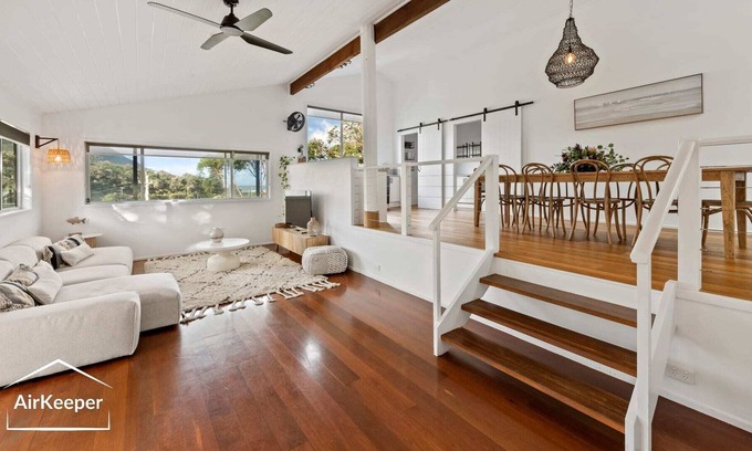 Stanwell Park House | Blissful Beachside Stay / Stanwell Park