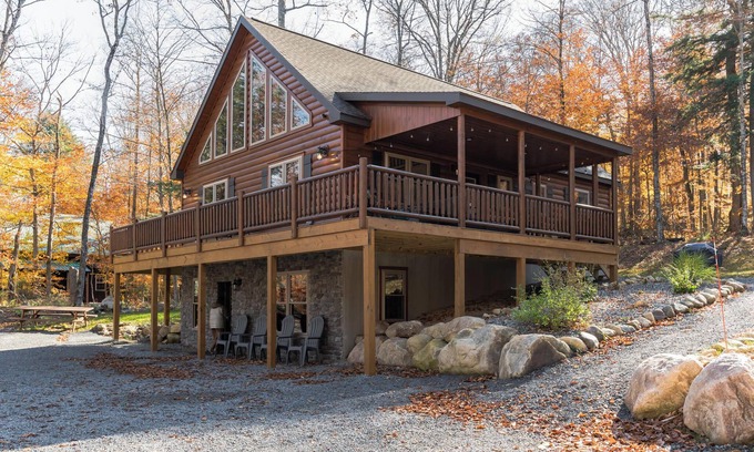 Eagle Bay House | Blissful Bear on South Shore Road