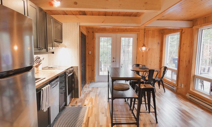 Orford Villa | Blissful Chalet+ Nature + Family & Pet Friendly + Workspace + WiFi