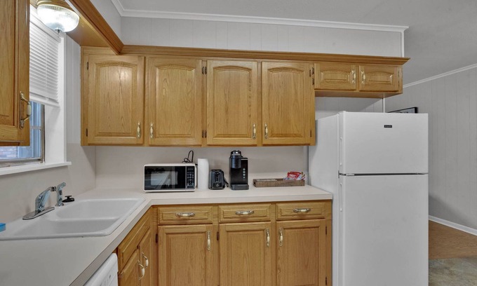 Shreveport House | Blissful, Cozy, Cute, Sleeps 8