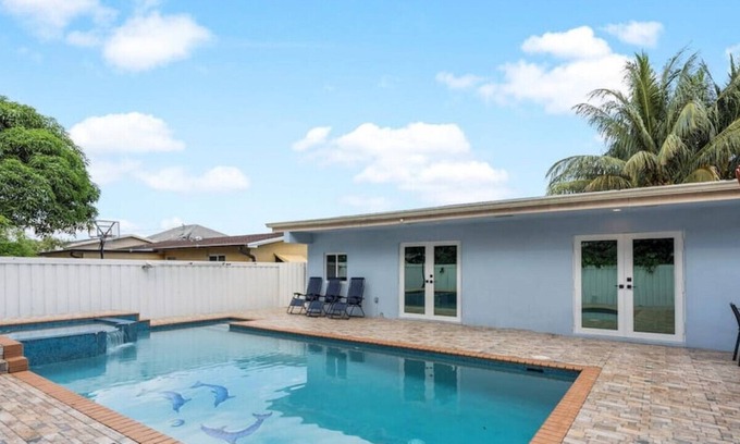 Pembroke Pines House | 🌅 Blissful Retreat w/ HEATED POOL 🌴 4BDR 2BA