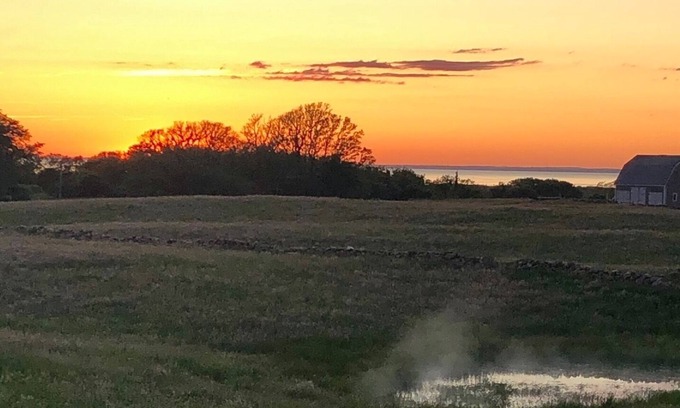 New Shoreham House | Block Island - Crescent Beach with Beautiful Sunset Views over Mitchell Farm