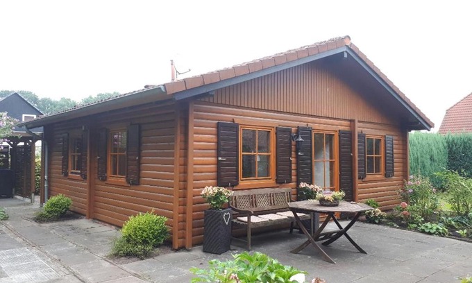 Ofenerdiek House | Blockhausperle im Grunen