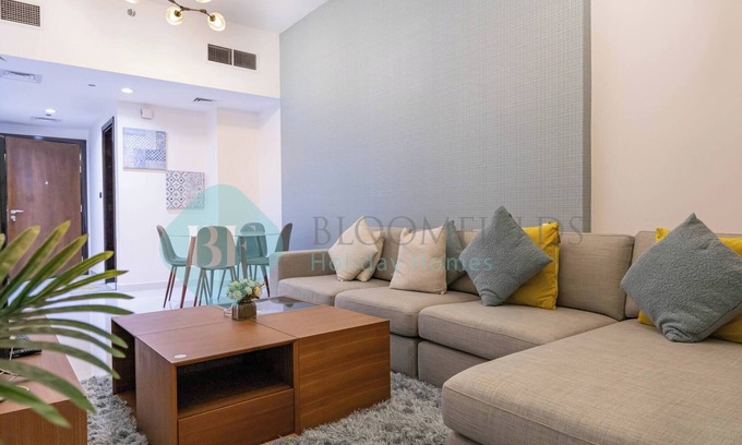 Dubai Apartment | Bloomfields Modern 2BR In Arabian Gate.