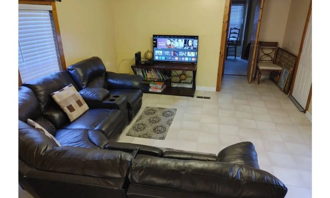 Eden Cottage | Bloomingdale Country Cottage 2bed 2bath