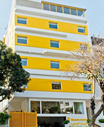 Vasanth Nagar Hotel | bloomrooms @ City Centre