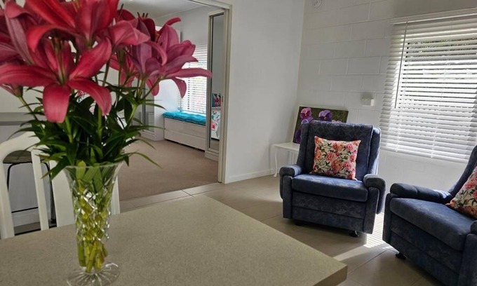 Penna House | Blossom Cottage - Cosy Retreat