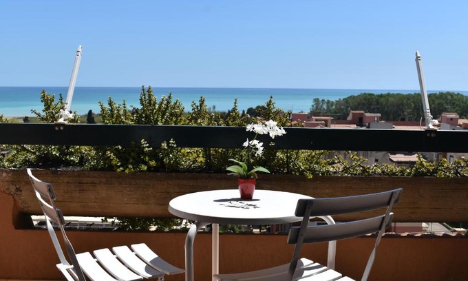 Porticato Apartment | Blu mare