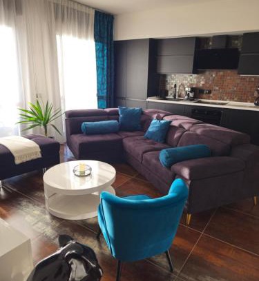 Vicenza Apartment | Blu Petrolio Stay All New with Gated Parking