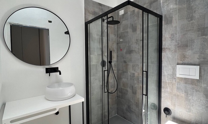 Ruoni Apartment | BLUE APARTMENT