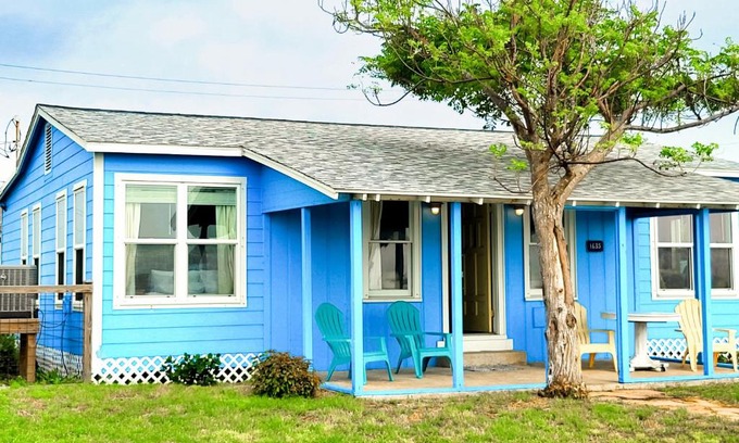 Rockport House | Blue Bay Breeze