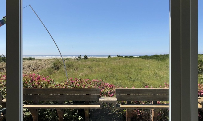 Grayland House | BLUE BEACH HOUSE. Enjoy life on the beach!
