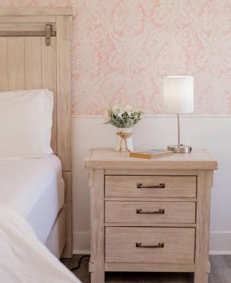 Francestown Hotel | Blue Bear inn