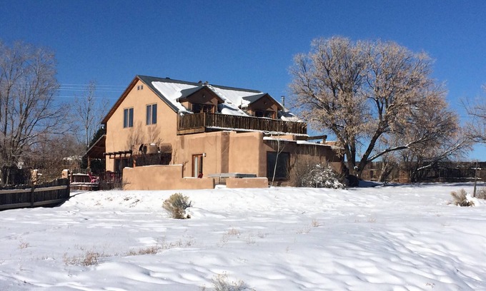 El Prado Other | Blue Bird Farm - Spacious Stylish 5 bed/3 bath Taos Farmhouse with AC